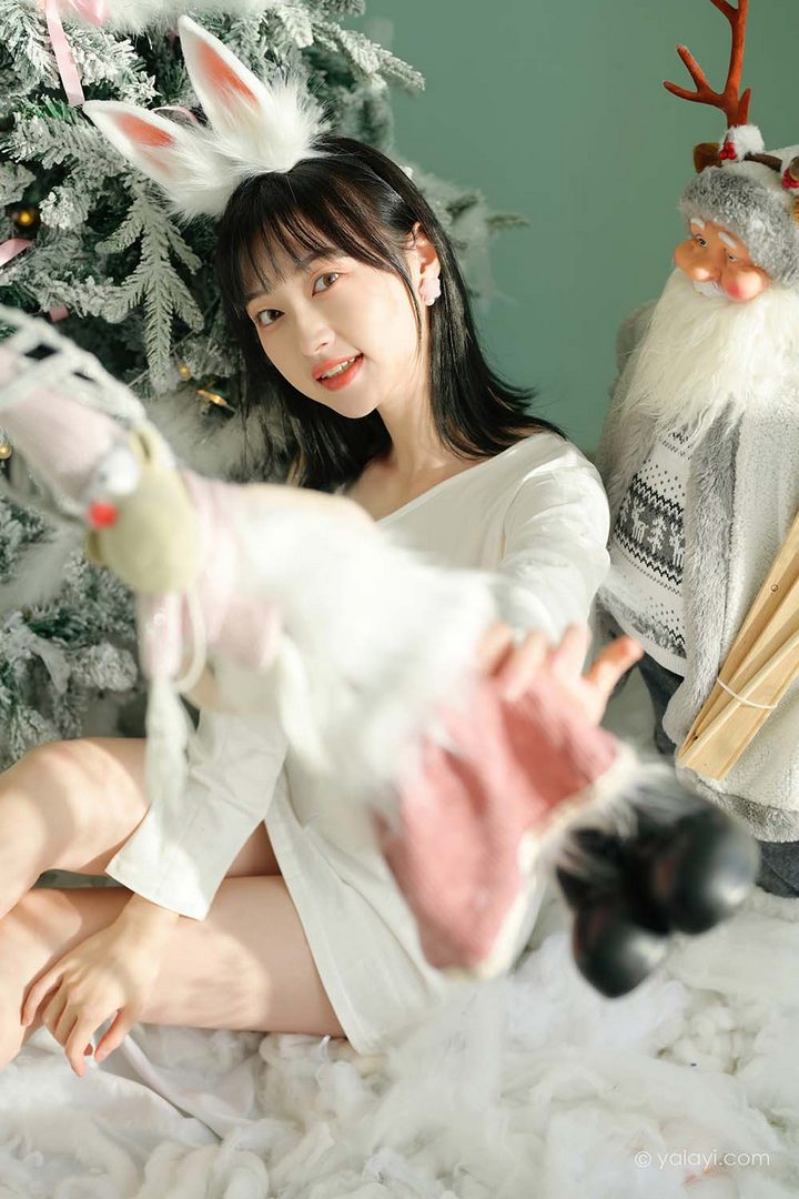 [YALAYI雅拉伊]2021.12.31 NO.884 迎新 京京[39+1P／516MB]