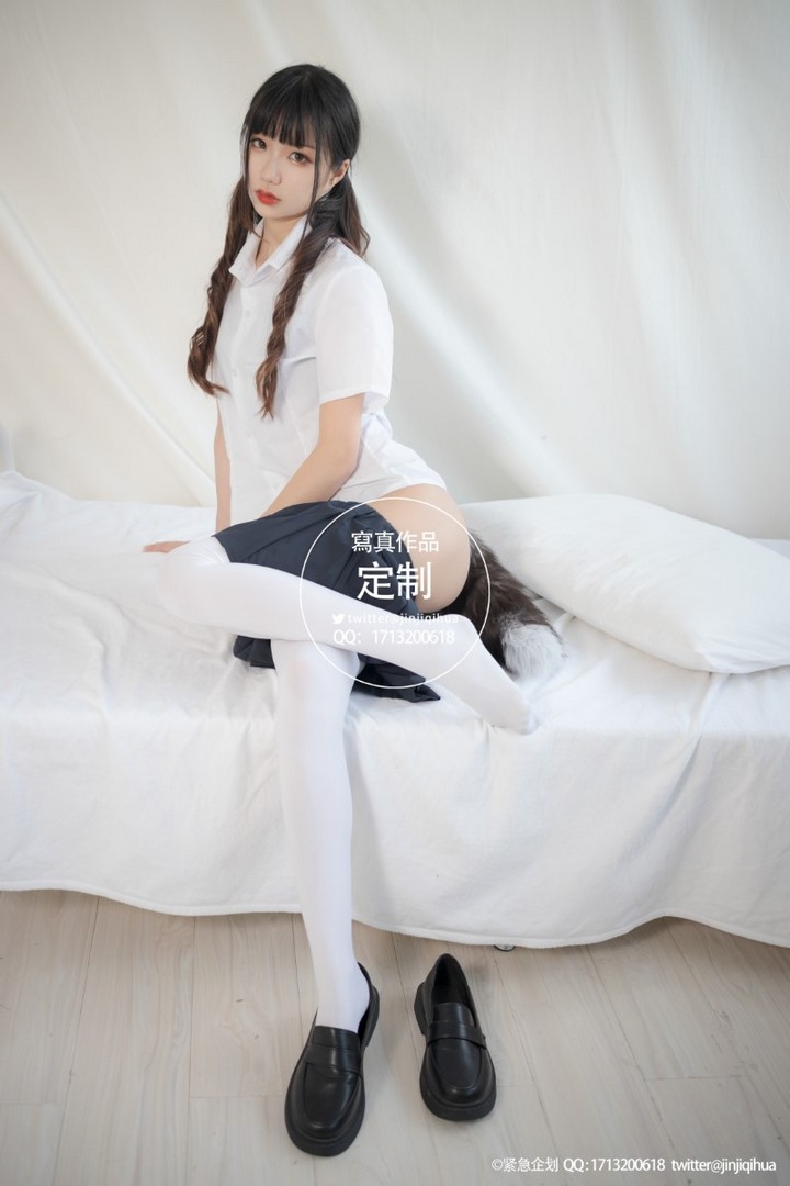 [紧急企划]NO.005 出镜妹子：一只喵喵梓 ​​​​[68P/1V/490MB]