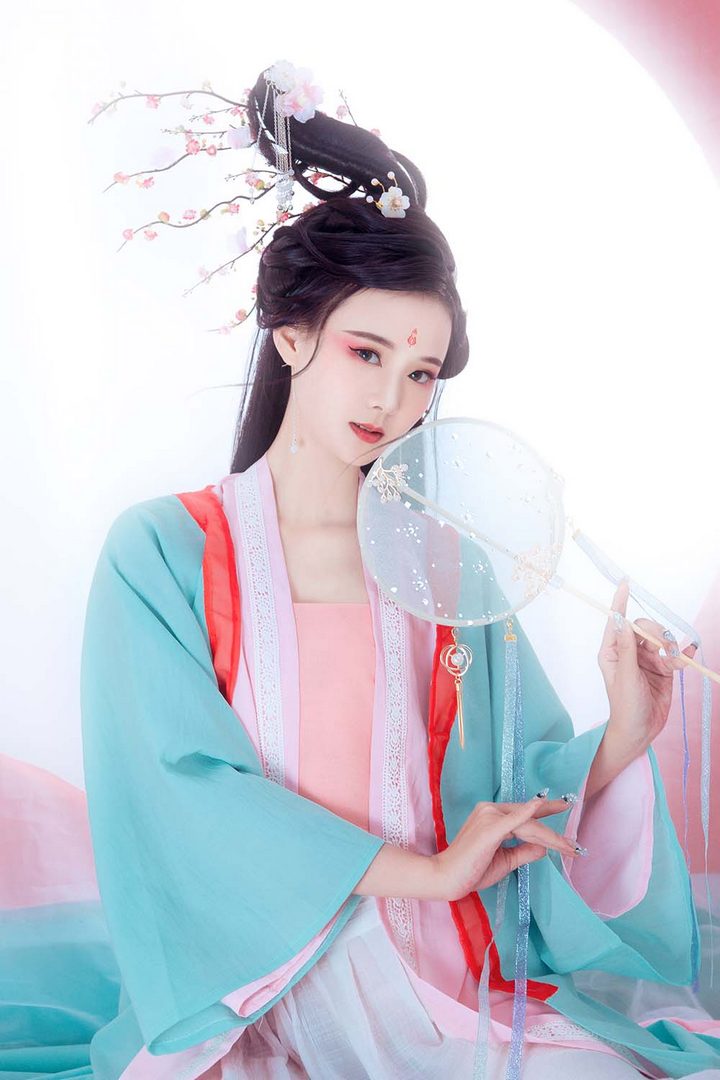 [YITUYU艺图语]2022.02.04 花非花 欣宝[21+1P／246MB]