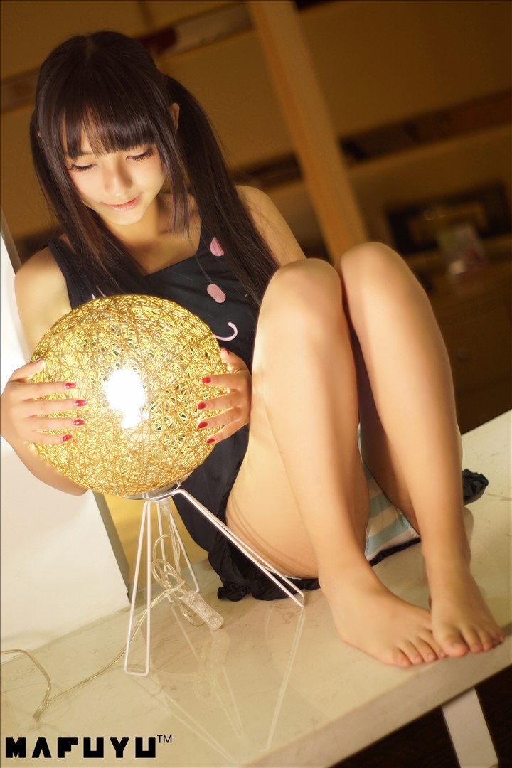 清纯玉女@神楽板真冬 VOL.096 光脚美足系列[111P-1594.67MB]
