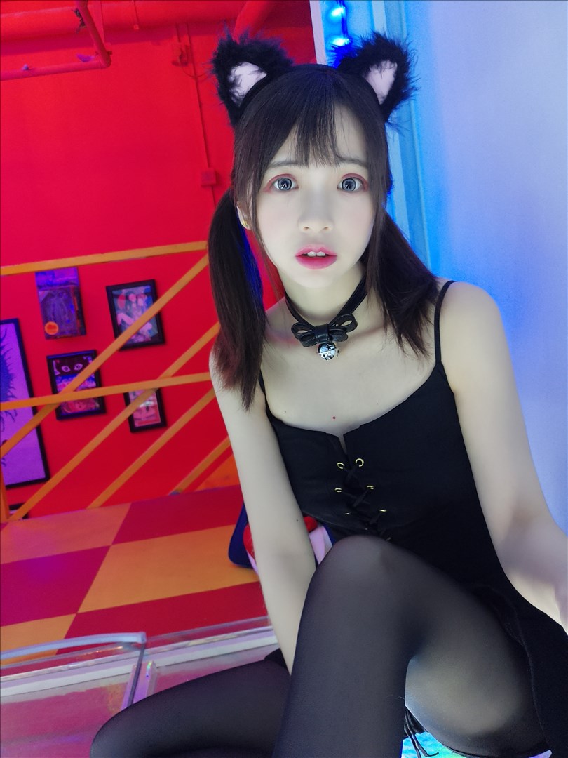东北妹纸少女coser 疯猫Ss/疯了个猫  VOL.101 50万粉丝福利 [50P-159MB]