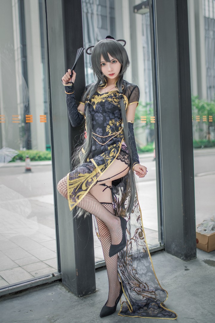 东北妹纸少女coser 疯猫Ss/疯了个猫  VOL.020  散-洛天依 [10P-15M]