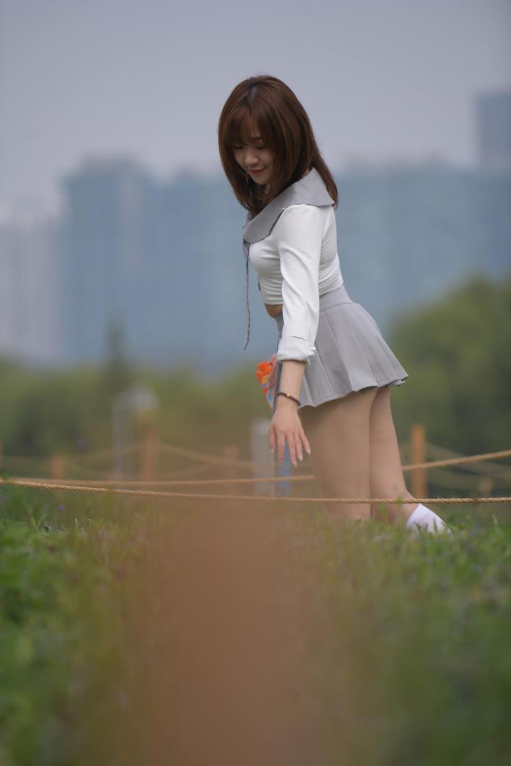 [魔镜街拍] 095 星感动人的小百褶裙镁钕 [761P+734M]