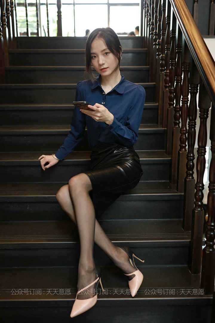 IESS异思趣向 2021.07.15 丝享家 862 小六《黑色皮短裙》[88P／130MB]